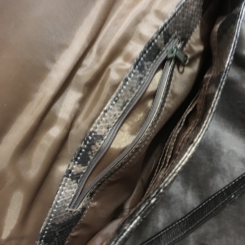 Relic Handbag - Picture 6 of 6